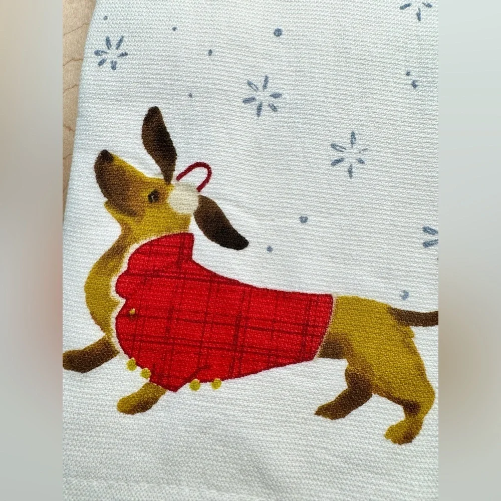 New Nicole Miller Christmas Snow & Dachshund Dog Kitchen Hand Towels Set of 2